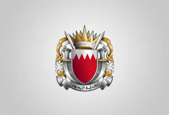 البحرين: إصابة 3 أشخاص وتضرر مبنى جامعي في المحرق جراء شظايا صاروخ