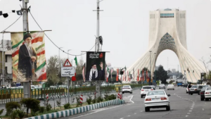 إيران تسلّم ردها على المقترح الأميركي وتضع شروطًا لوقف الحرب وسط ترقب من دونالد ترامب