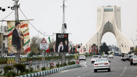 إيران تسلّم ردها على المقترح الأميركي وتضع شروطًا لوقف الحرب وسط ترقب من دونالد ترامب