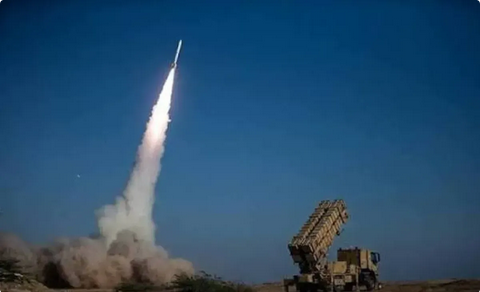 الدفاعات الجوية الإماراتية تتعامل مع 20 صاروخًا باليستيًا و37 طائرة مسيرة قادمة من إيران