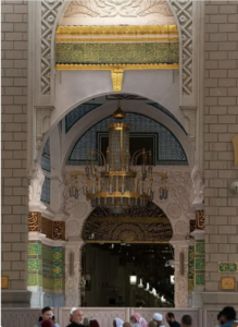 باب السلام في المسجد النبوي.. معلم معماري يجسد جمال الفن الإسلامي