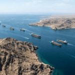 800 سفينة عالقة بانتظار فتح مضيق هرمز وسط غموض اتفاق التهدئة