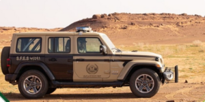 الأمن البيئي يضبط مواطنًا اخترق الفياض والروضات بمركبته داخل محمية الملك عبدالعزيز الملكية ويتخذ بحقه إجراءات نظامية