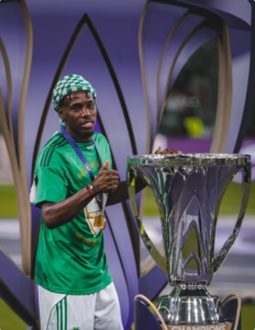 لقطة مثيرة واعتذار رسمي.. هوساوي يوجّه رسالة لجماهير الأهلي