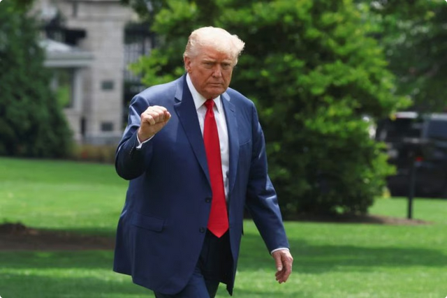 ترمب يعلن نجاح العملية العسكرية ضد إيران خلال شهر وتدمير جزء كبير من قدراتها القتالية