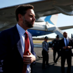 الوفد الأميركي يغادر باكستان بعد فشل مفاوضات الملف النووي مع إيران