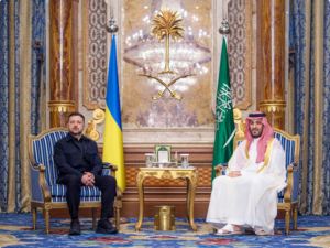 ولي العهد يبحث مع الرئيس الأوكراني تعزيز العلاقات