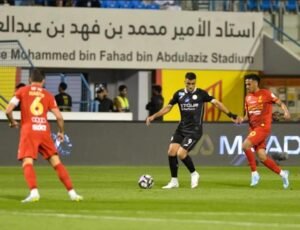 الشباب يفرّط في الفوز أمام القادسية ويكتفي بالتعادل في مواجهة مثيرة