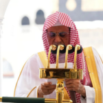 ابن حميد يحذّر من خطايا وسائل التواصل ووزر نشر الإشاعات يوم الحساب