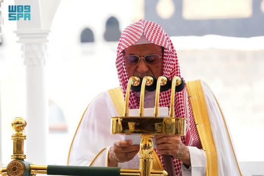 ابن حميد يحذّر من خطايا وسائل التواصل ووزر نشر الإشاعات يوم الحساب