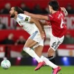 شدّ الشعر يثير الجدل في الدوري الإنجليزي.. وطرد مارتينيز يعيد فتح الملف