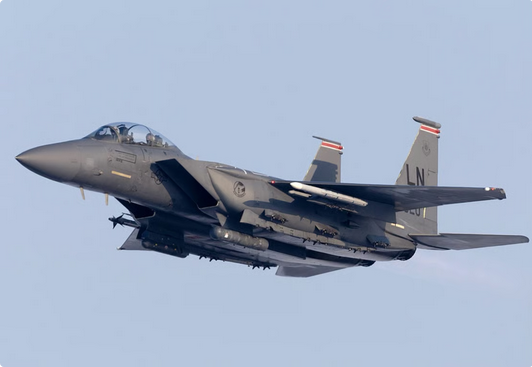 كوماندوز أمريكية تنجح في إنقاذ آخر أفراد طاقم F-15E التي أسقطتها إيران