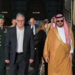 رئيس الوزراء البريطاني كير ستارمر يغادر جدة بعد زيارة رسمية