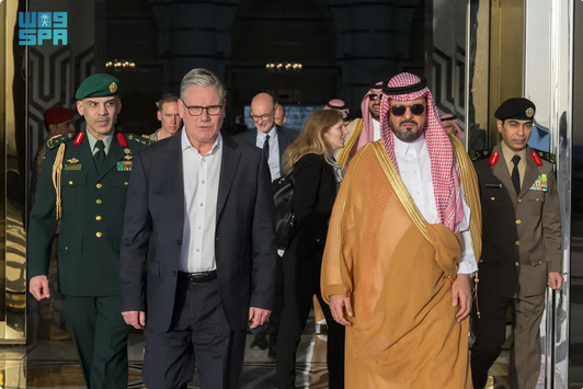 رئيس الوزراء البريطاني كير ستارمر يغادر جدة بعد زيارة رسمية