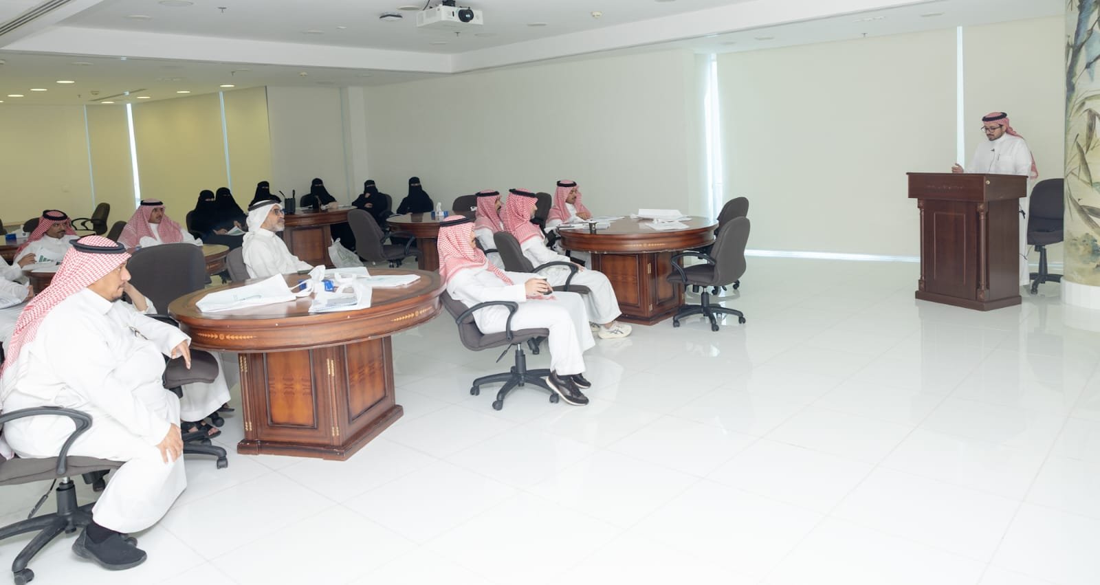 المناطق 1, الشؤون الإسلامية تنظم دورة متخصصة في الحوسبة السحابية لمنسوبيها بالتعاون مع جامعة الأمير سطام الشؤون الإسلامية تنظم دورة متخصصة في الحوسبة السحابية لمنسوبيها بالتعاون مع جامعة الأمير سطام