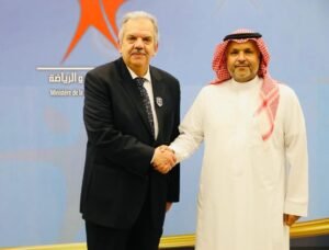 وزير الرياضة التونسي يستقبل رئيس الاتحاد الدولي ويؤكد دعم تطوير كرة القدم المصغرة