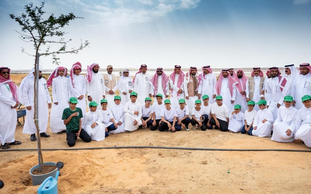 محافظ بقعاء يدشن حملة «أرض بقعاء الخضراء»