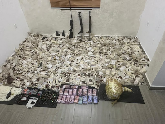 المناطق 1, الأمن الأردني يطيح بمطلوب خطير مرتبط بعصابات إقليمية ويضبط 2.1 مليون حبة كبتاجون الأمن الأردني يطيح بمطلوب خطير مرتبط بعصابات إقليمية ويضبط 2.1 مليون حبة كبتاجون