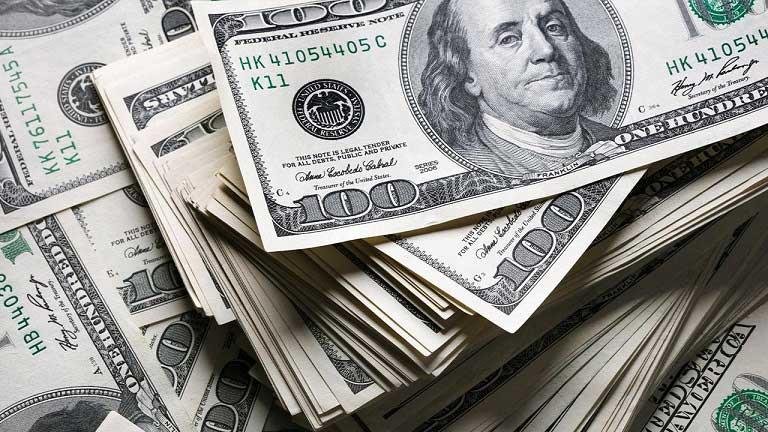 استقرار الدولار بالقرب من أعلى مستوى في أسبوع مع ارتفاع عوائد السندات