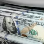 استقرار أسعار الدولار واليوان والأنباء الاقتصادية العالمية
