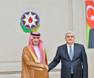 المملكة وأذربيجان تبحثان تعزيز التعاون الحضري والاقتصادي في باكو