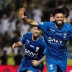 الهلال يخطف فوزًا مثيرًا من الخليج ويواصل مطاردة النصر على الصدارة