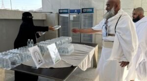 الشؤون الإسلامية بمكة المكرمة تُنفّذ مبادرة “ارتواء” لسقيا الماء بمسجد السيدة عائشة بالتنعيم خدمةً لضيوف الرحمن