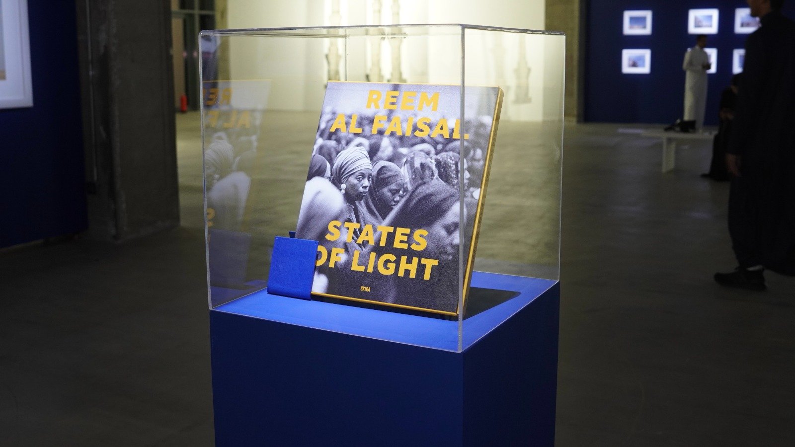 المناطق 1, الأميرة ريم الفيصل توقع كتابها الجديد States of Light (Skira Editore، "بمساحة وصل الفنية" الأميرة ريم الفيصل توقع كتابها الجديد States of Light (Skira Editore، "بمساحة وصل الفنية"