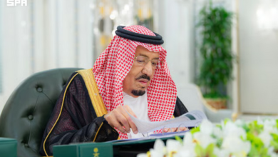 خادم الحرمين الشريفين يرأس جلسة مجلس الوزراء في جدة