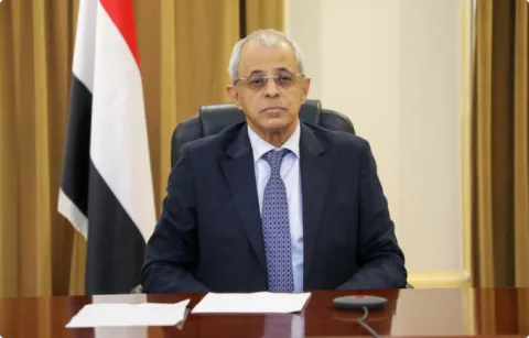 نائب وزير الخارجية اليمني: الحوثيون عاجزون عن إغلاق باب المندب وتهديداتهم تعرقل السلام